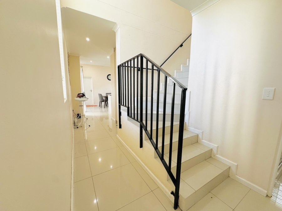 4 Bedroom Property for Sale in Parklands North Western Cape